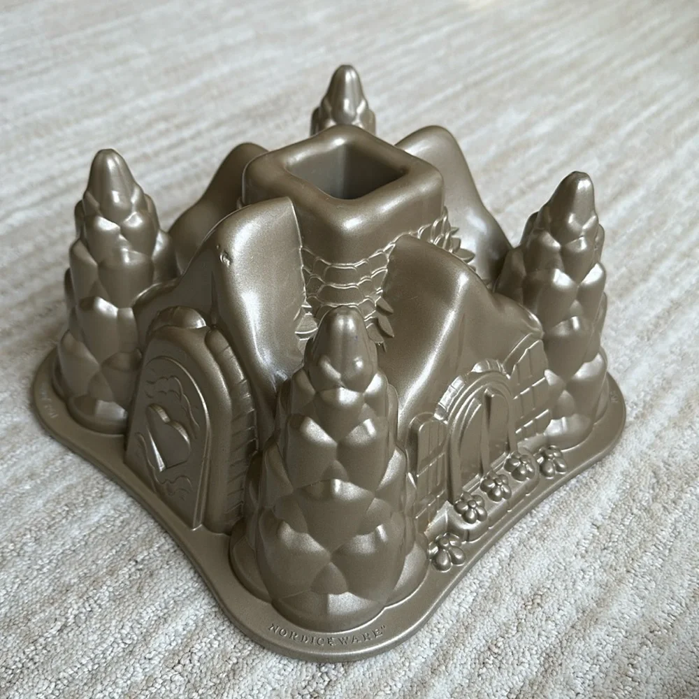 Williams Sonoma Nordic Ware HANSEL & GRETEL Bundt Pan Cake Mold 10 Cup